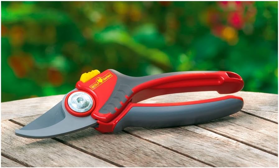 Wolf-Garten RR4000 Bypass Secateurs, Red, 28.1x3.62x2.5 cm